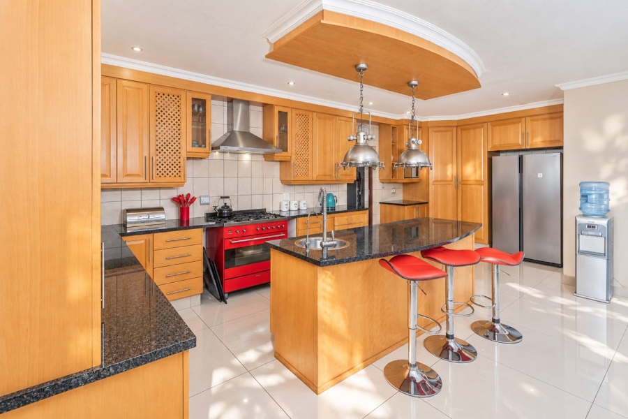 5 Bedroom Property for Sale in Birdwood Estate North West